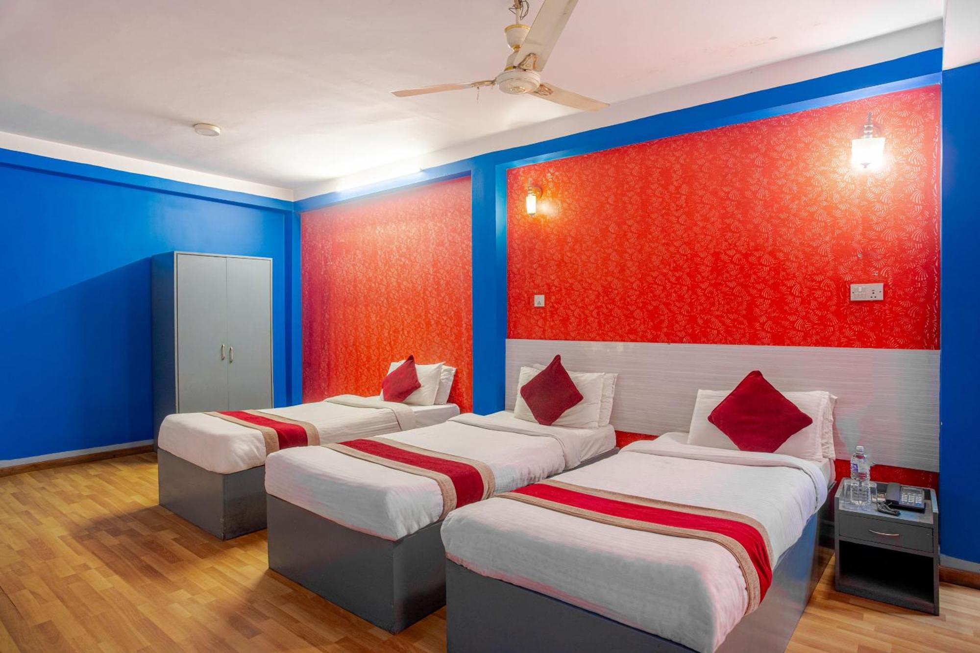 Oyo 808 Hotel Om Ganapati Pvt Ltd Kathmandu Exterior photo